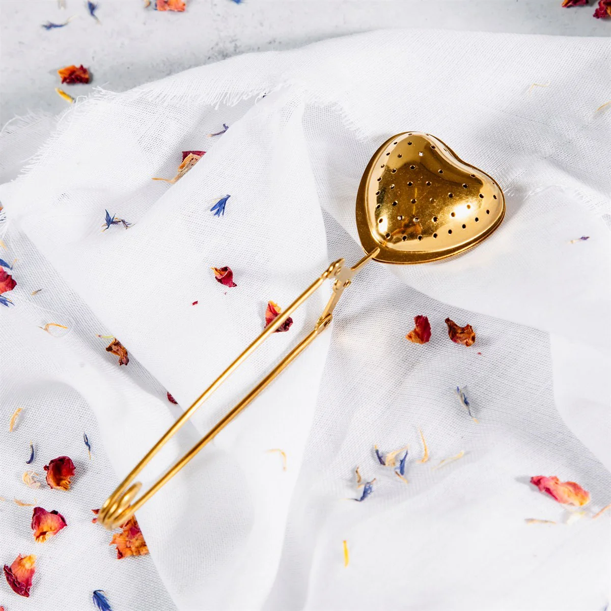 Gold Heart-Shaped Loose Leaf Tea Infuser with Long Handle - Image 6