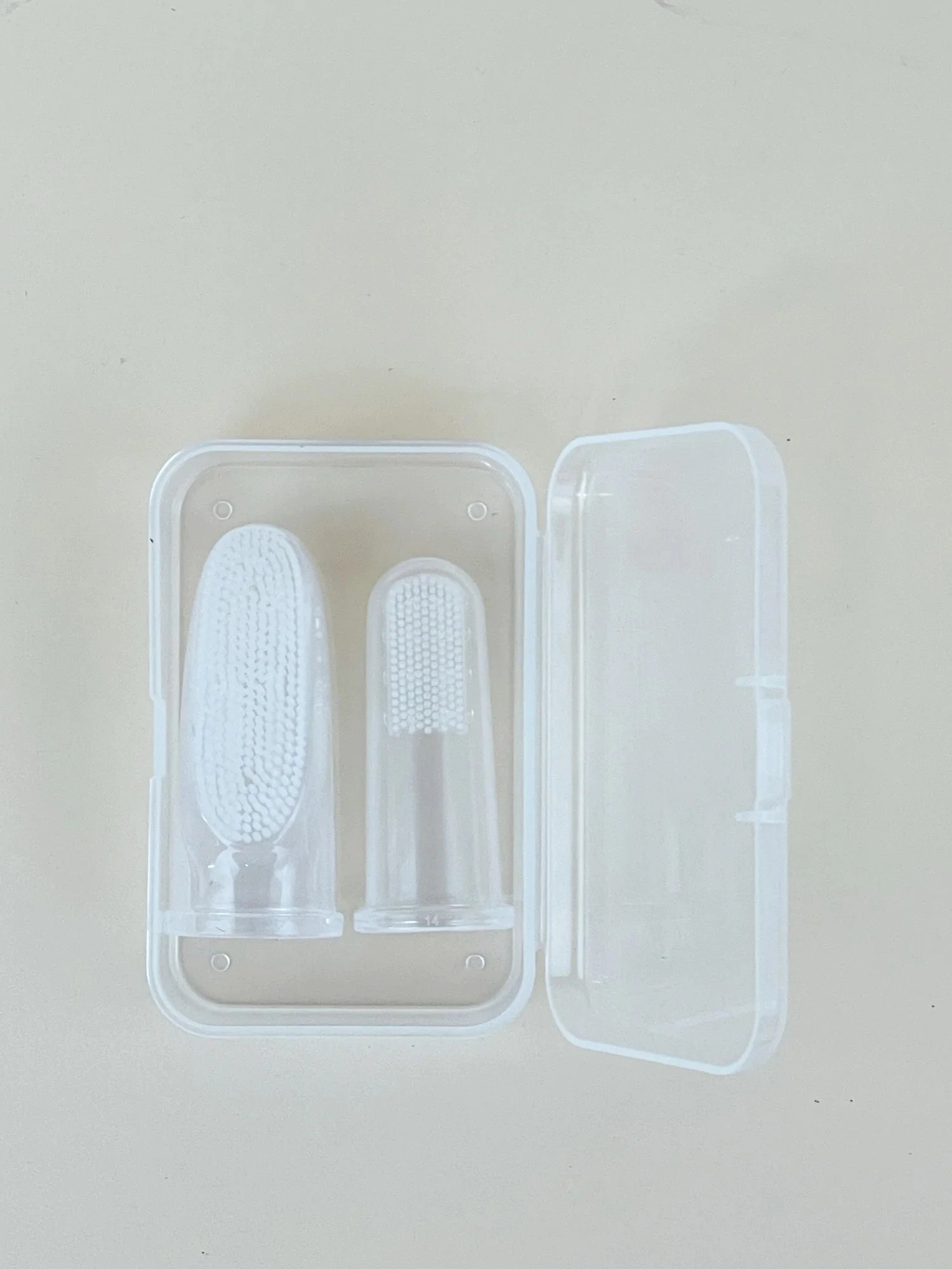 Haakaa Silicone Finger Toothbrush Set - 2 pack (Small & Large) - Image 7