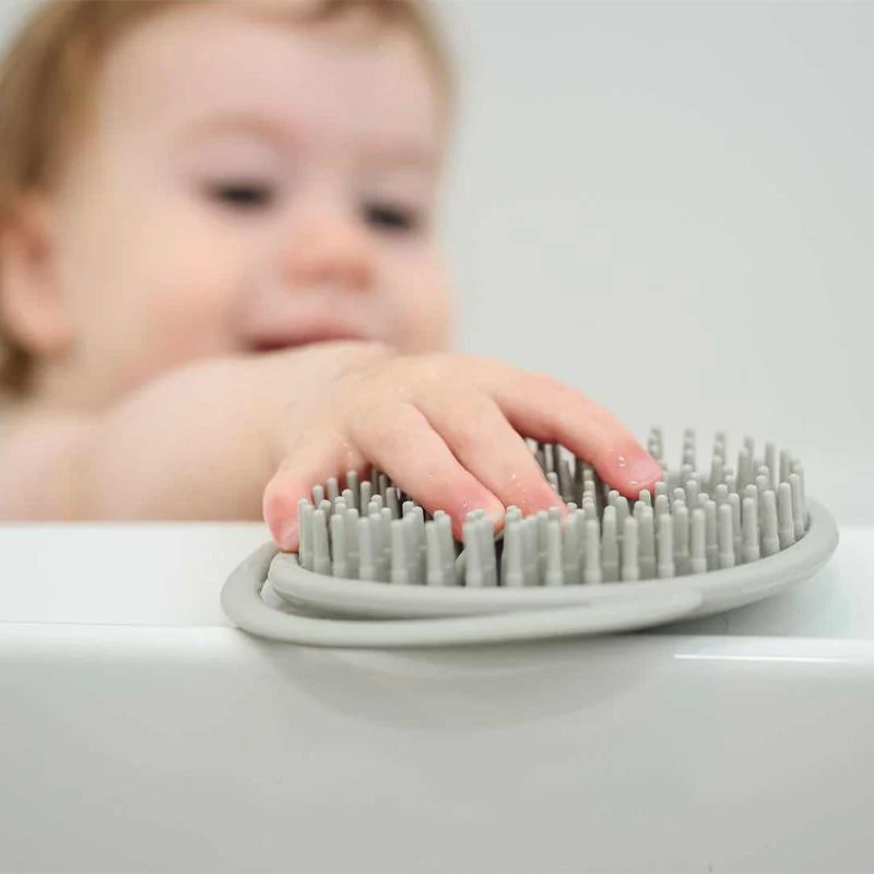 Haakaa Silicone Shampoo Brush - Image 2