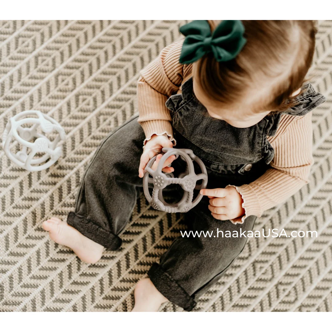Haakaa Silicone Teething Ball - Image 8