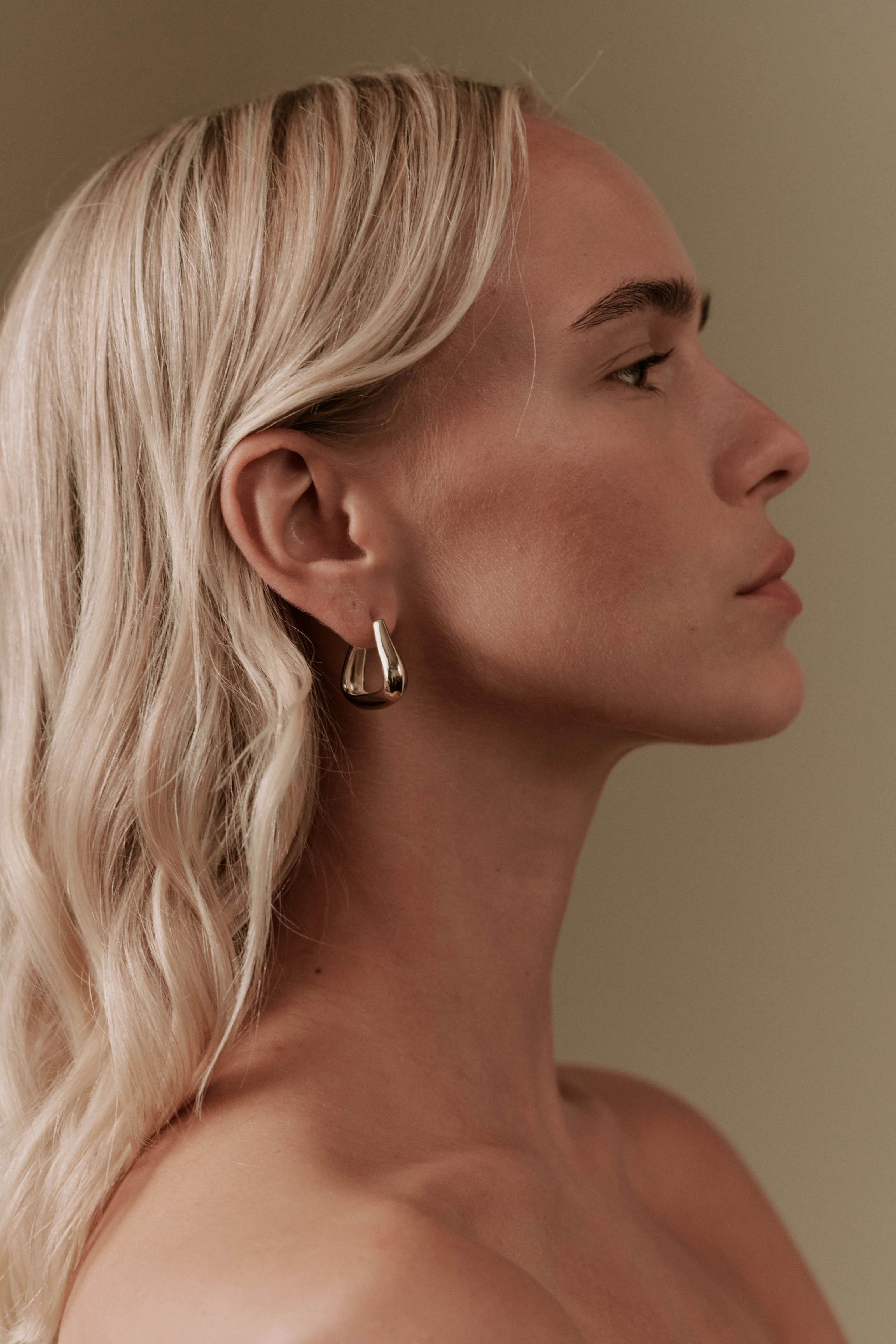 Lyle Medium Triangle Hoops - Image 3