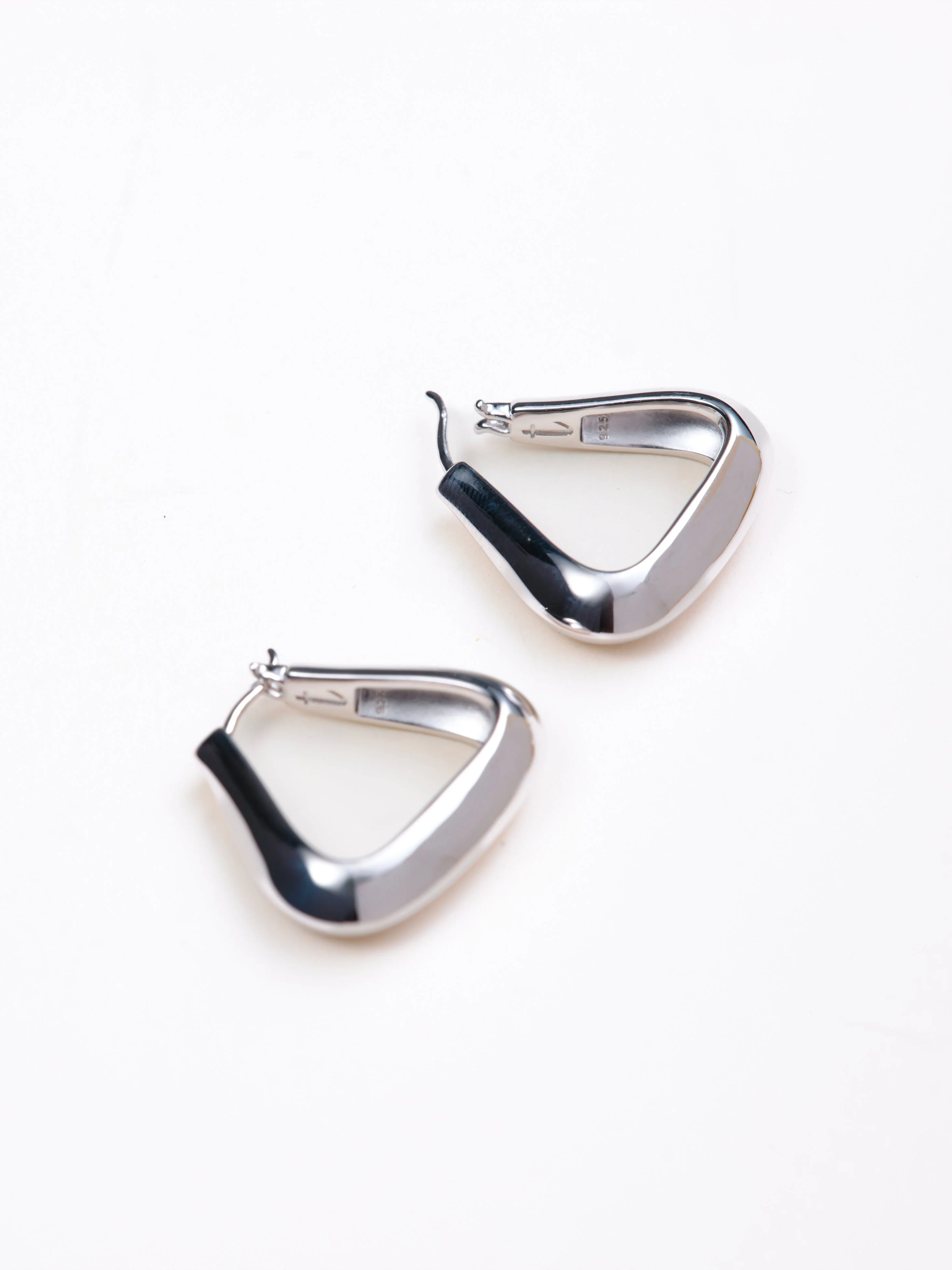 Lyle Medium Triangle Hoops - Image 9
