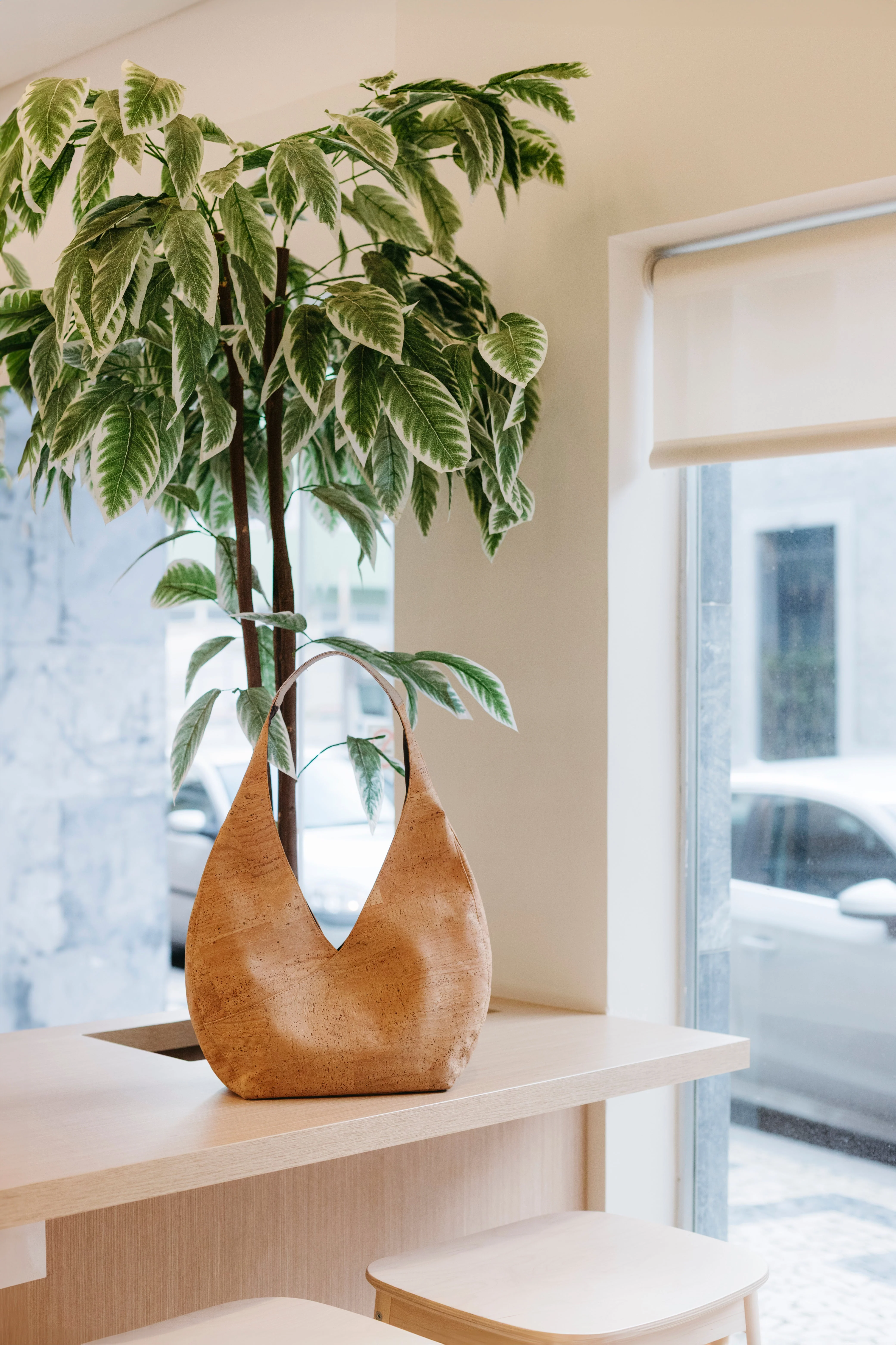 Modern Chic Shoulder Bag - Image 5