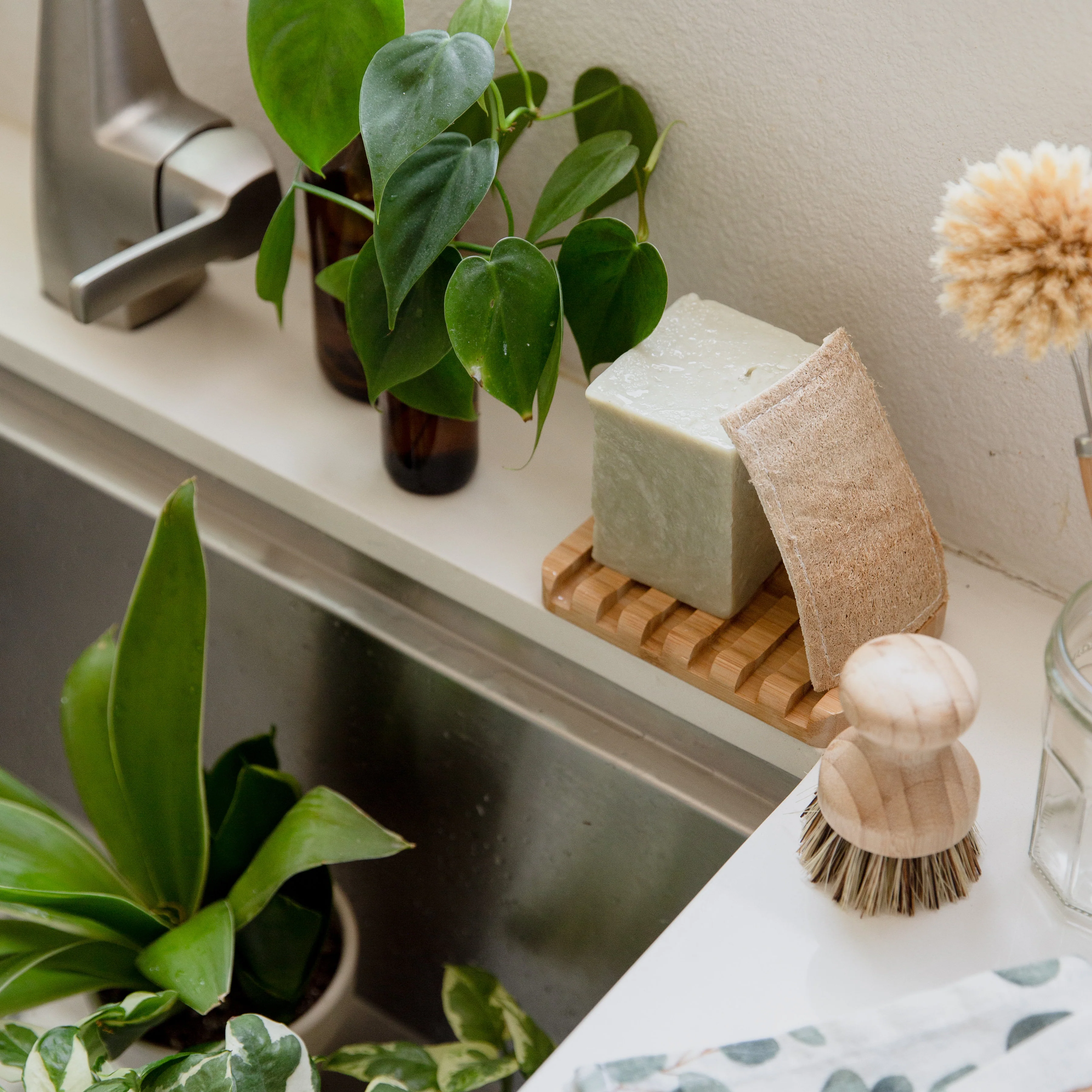 Bamboo Self Draining Soap Dish - Image 4