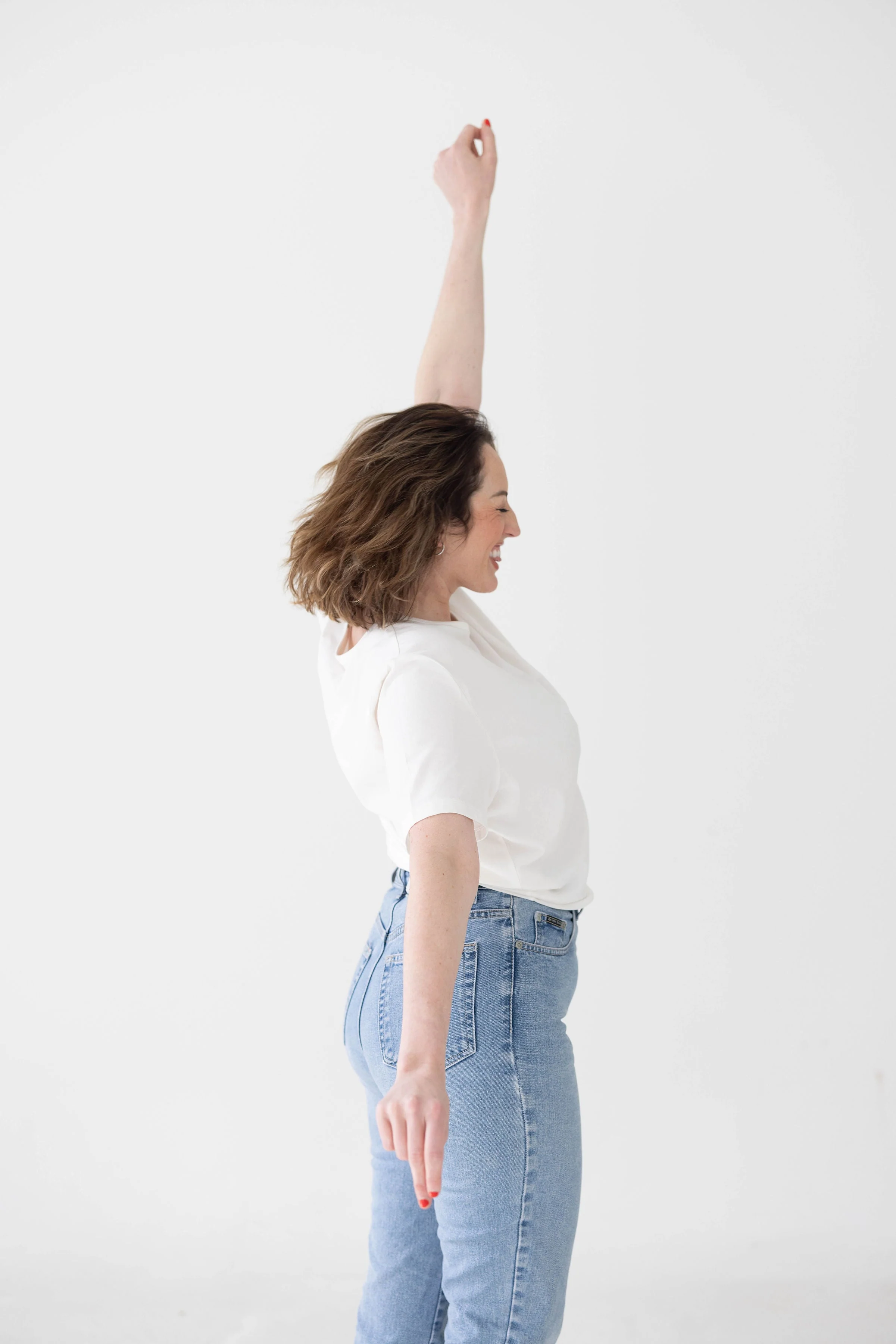 White Mom Cropped Tee - Image 5
