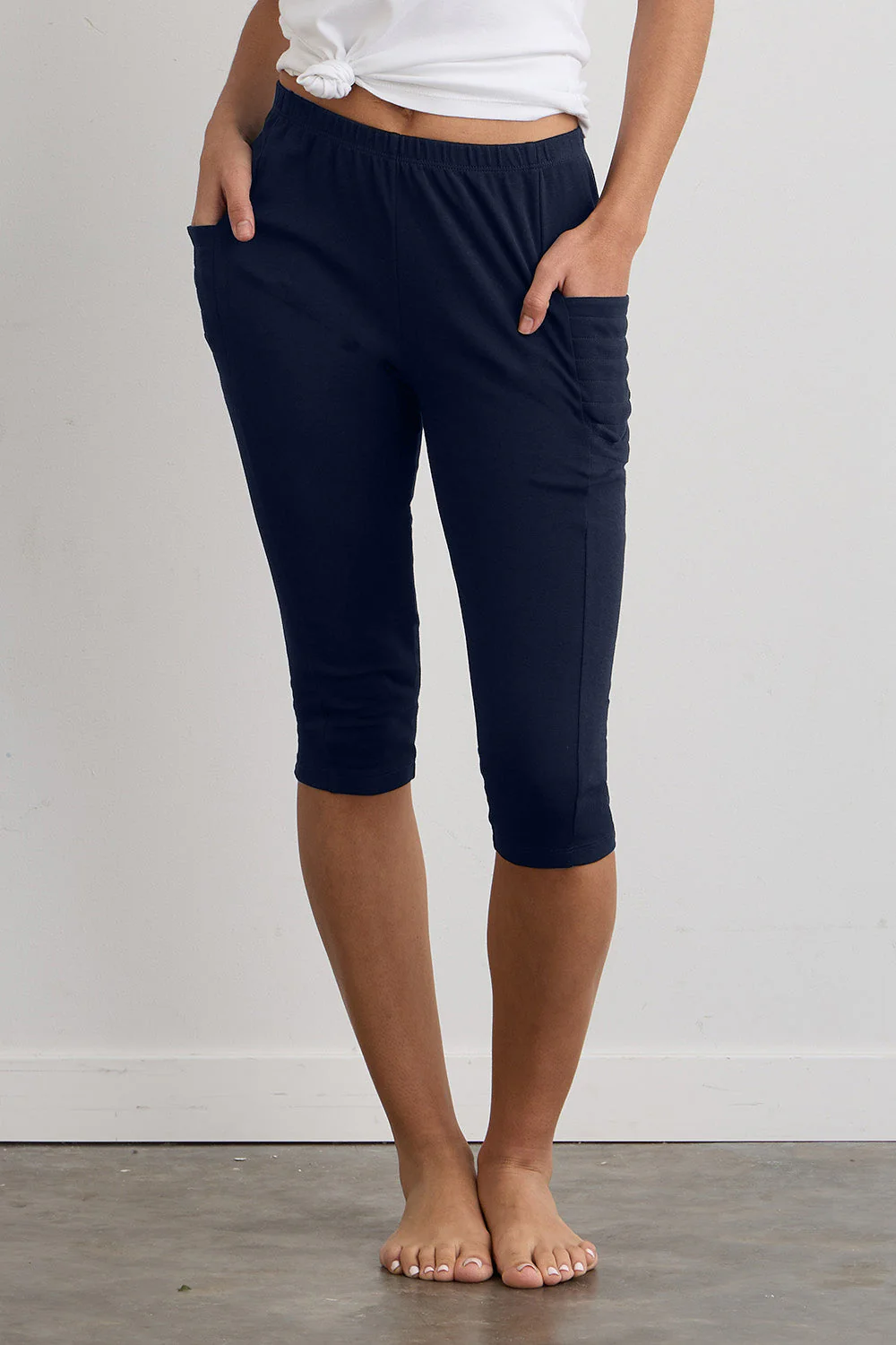 Women's Organic 100% Cotton Capri Leggings with Pockets - Image 7